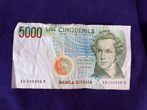Italy 5000 lire 4 - ,